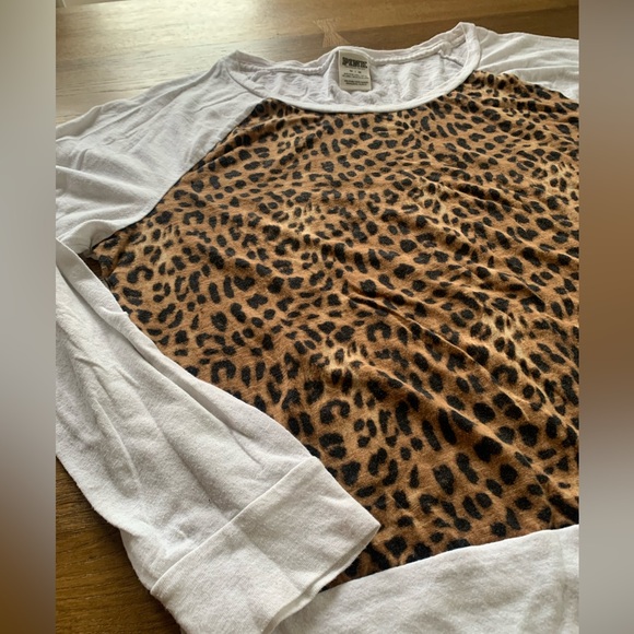 PINK Victoria’s Secret Long Sleeve Shirt - Picture 3 of 6